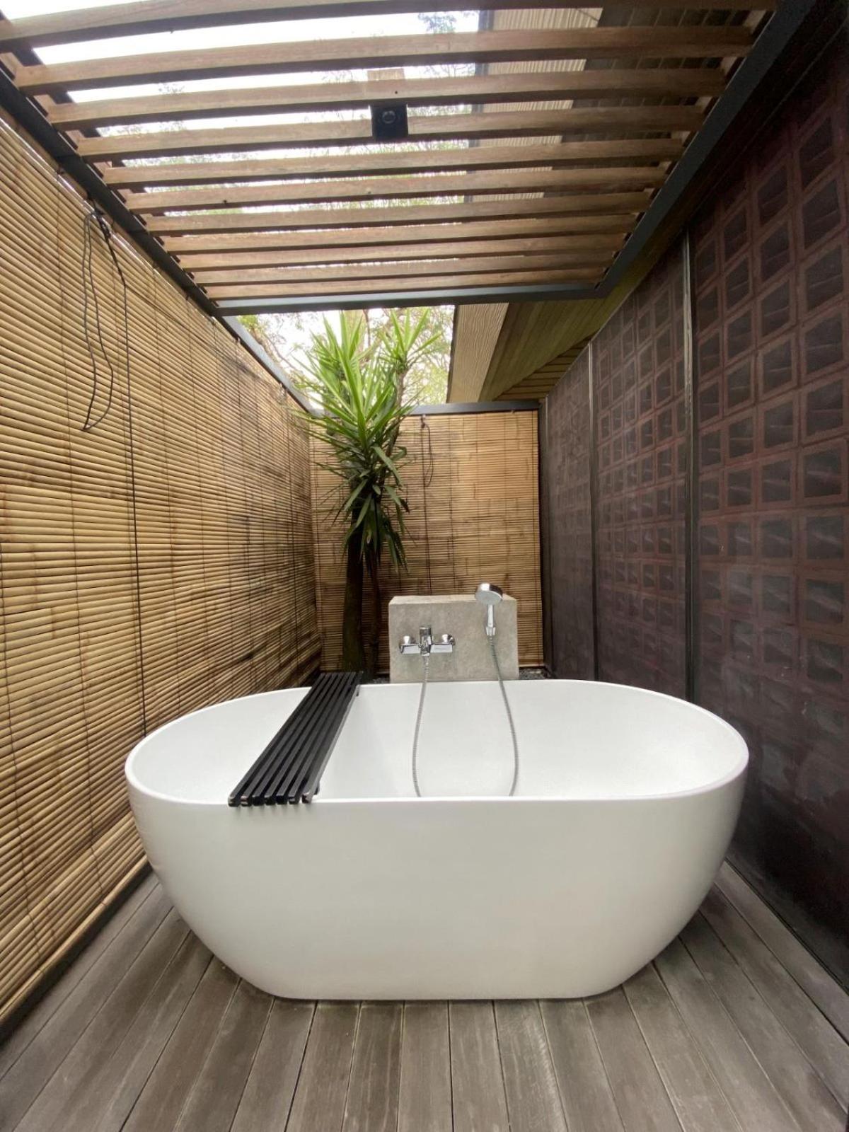 Djoglo Luxury Bungalow Wendit Εξωτερικό φωτογραφία